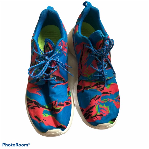 Nike Blue Tiger Camo Roshe Run Tennis Shoes - Picture 1 of 7